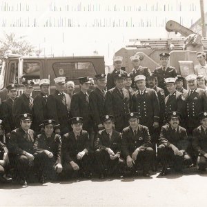 E-17 TL-18 & Batt. 4 members 1978.jpg