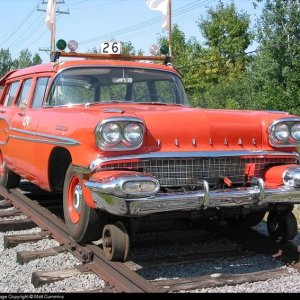 CN #26 Pontiac rail-car-station-wagon.jpg