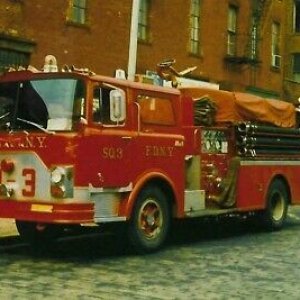 FDNY Squad 3 Mack 1978.jpg