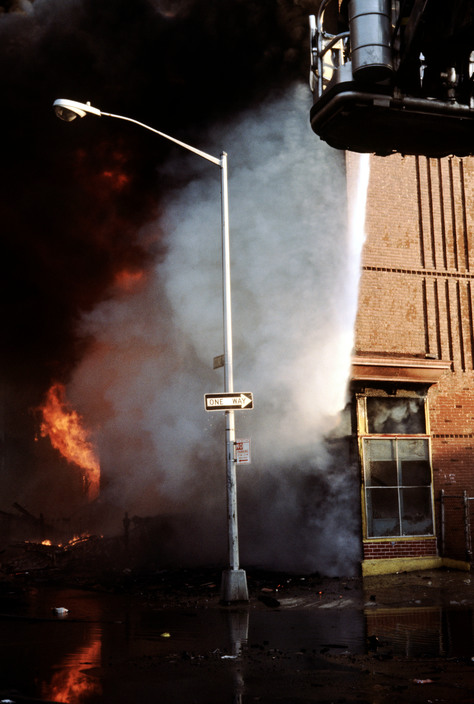 FDNY 5th alarm during Black out 1977 COLOR TL Ops..jpg