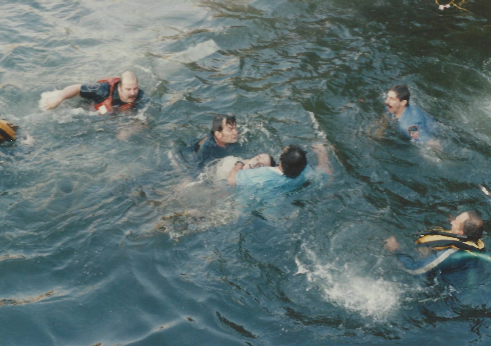 FDNY Helcopter Rescue onn the Hudson R-1 & L-21.jpg