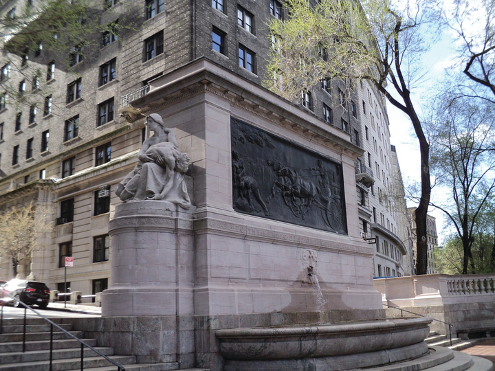 FDNY Memorial W. 100th St. In Memory LODD DC Charles Krueger Blt. 1913.png